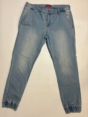 GUESS Light Wash Women's Boyfriend Jogger Jeans